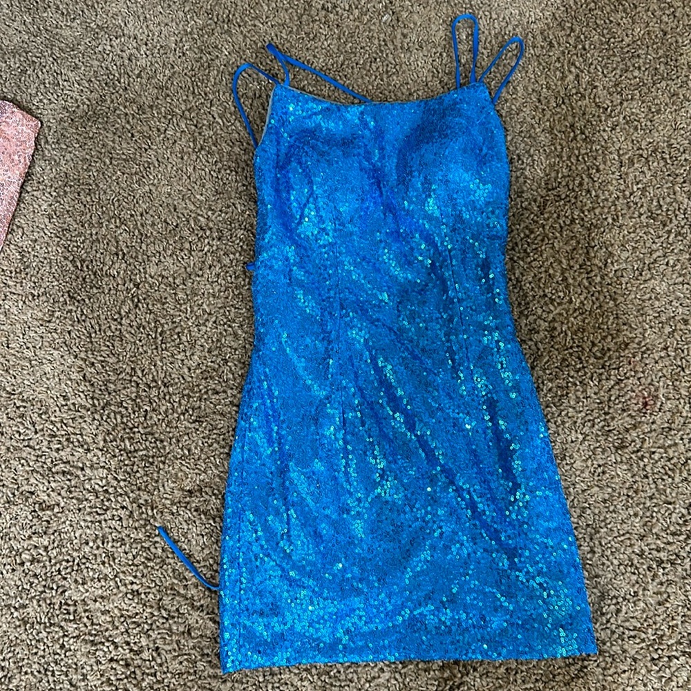 Blue sequin dress, xs, lacy back, never worn, Amazon